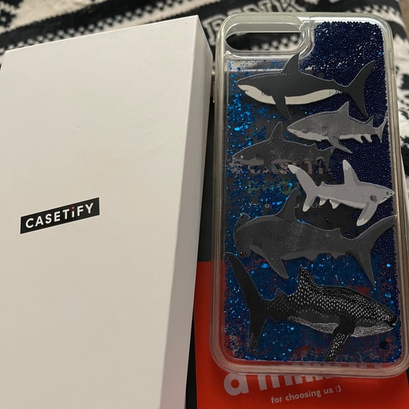Casetify shark glitter case - Picture 2 of 3